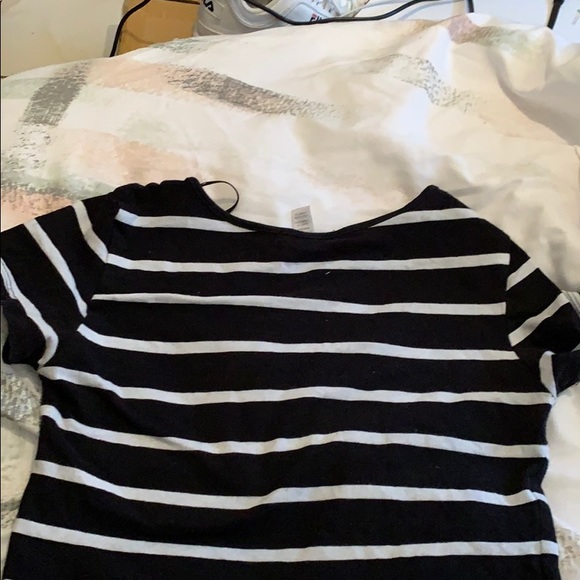 Black and white crop top - Picture 2 of 2